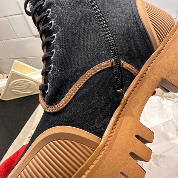 Authentic Gucci Monogram Combat men’s boots -Model: 699970 - Picture 3 of 12
